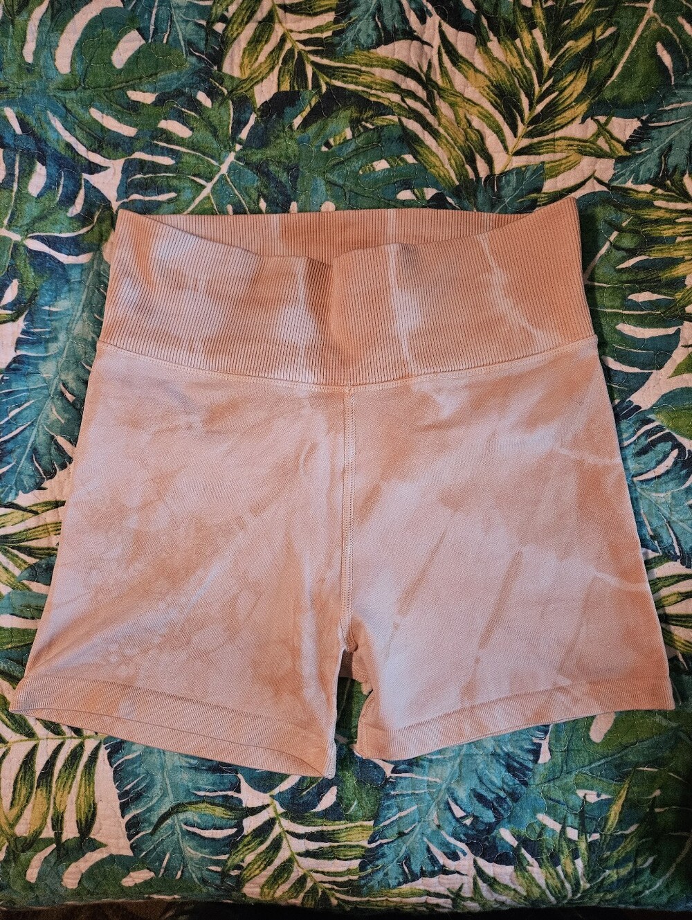 Aerie Biker Shorts 💛